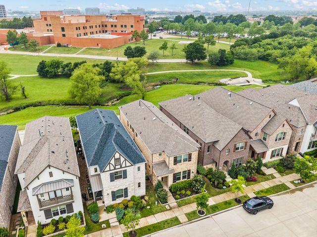 612 Courtyard Lane, Irving, TX 75039