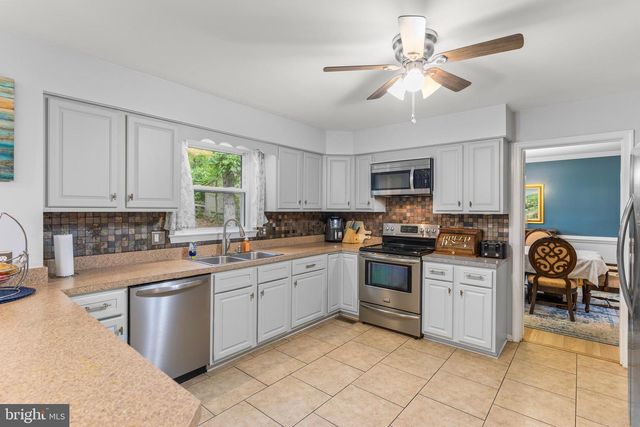 1207 RICHMOND DR, Stafford, VA 22554