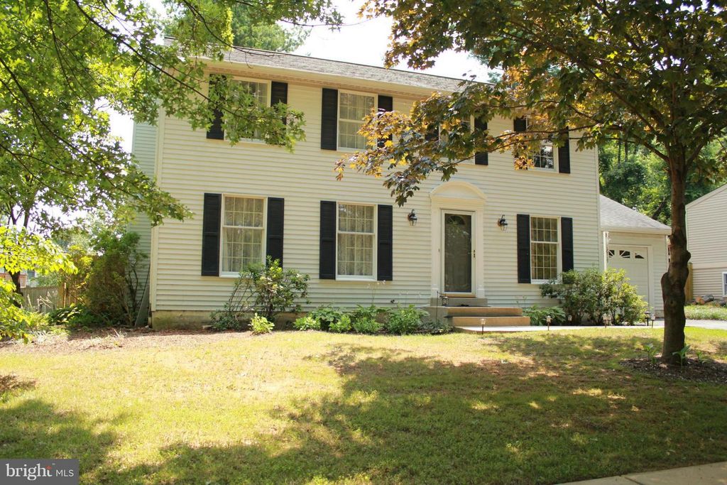 18717 FLOWER HILL WAY, Gaithersburg, MD 20879