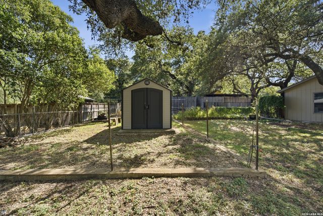 1112 FAWN DR, Schertz, TX 78154