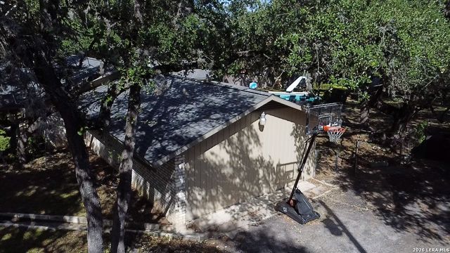 1112 FAWN DR, Schertz, TX 78154
