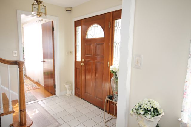 52 Gail Drive, Waterbury, CT 06704