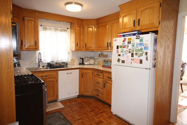 52 Gail Drive, Waterbury, CT 06704