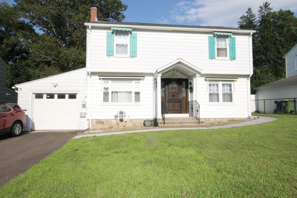 52 Gail Drive, Waterbury, CT 06704