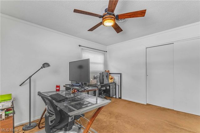 6624 Ronjoy Place, Youngstown, OH 44512