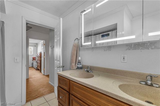 6624 Ronjoy Place, Youngstown, OH 44512