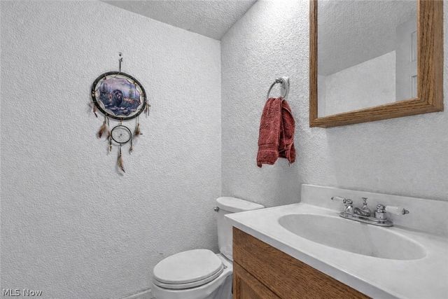 6624 Ronjoy Place, Youngstown, OH 44512