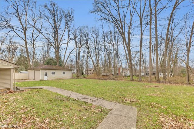 6624 Ronjoy Place, Youngstown, OH 44512