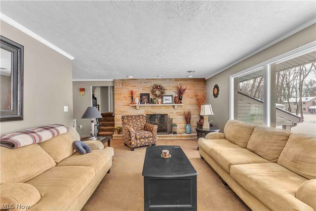 6624 Ronjoy Place, Youngstown, OH 44512