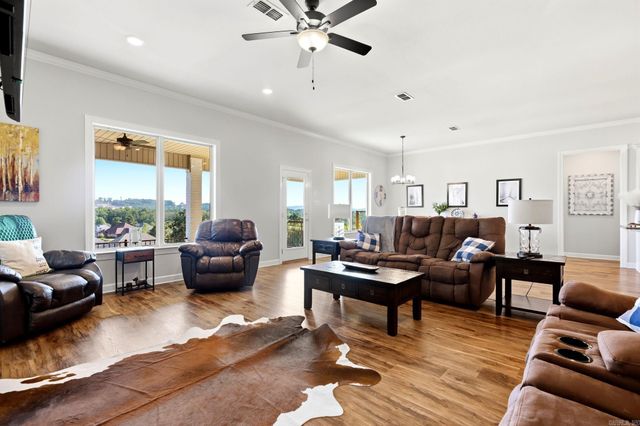 1108 Tahoe Drive, Maumelle, AR 72113