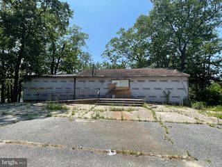 402 VIRGINIA DR, Browns Mills, NJ 08015