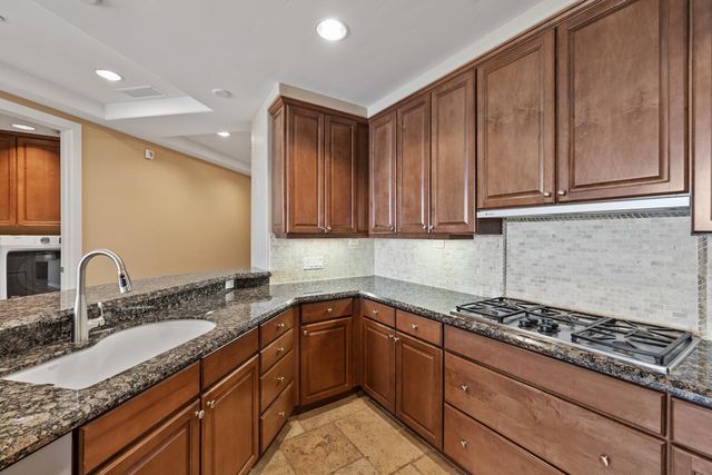 2211 E Camelback Road Unit 604, Phoenix, AZ 85016