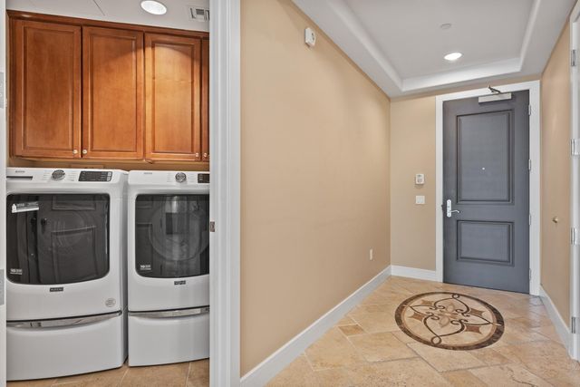 2211 E Camelback Road Unit 604, Phoenix, AZ 85016