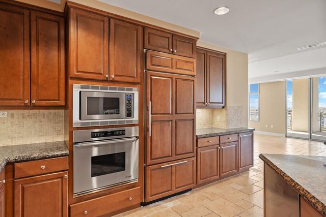 2211 E Camelback Road Unit 604, Phoenix, AZ 85016