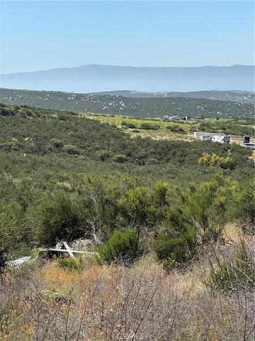 66 Rocky Knoll Road, Hemet, CA 92544