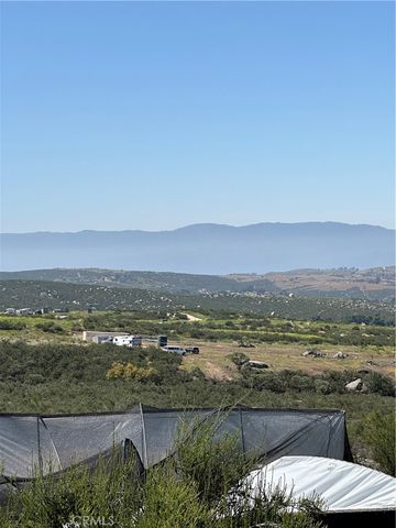 66 Rocky Knoll Road, Hemet, CA 92544