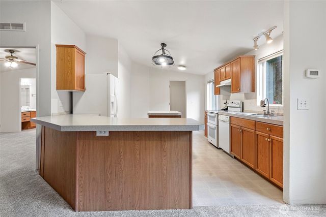 20212 Orting Kapowsin Highway E, Graham, WA 98338