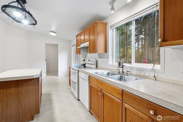 20212 Orting Kapowsin Highway E, Graham, WA 98338