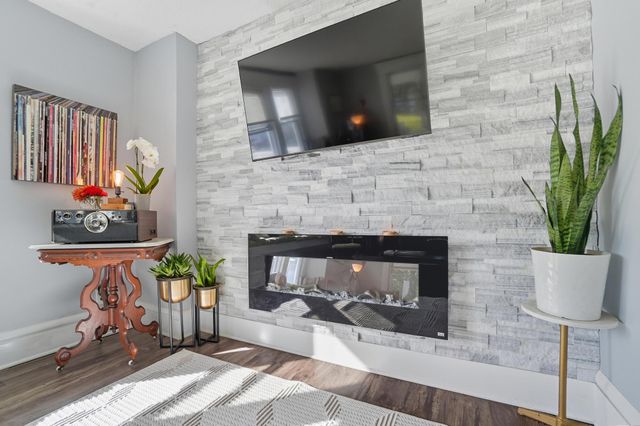 63 N West Street, Westerville, OH 43081