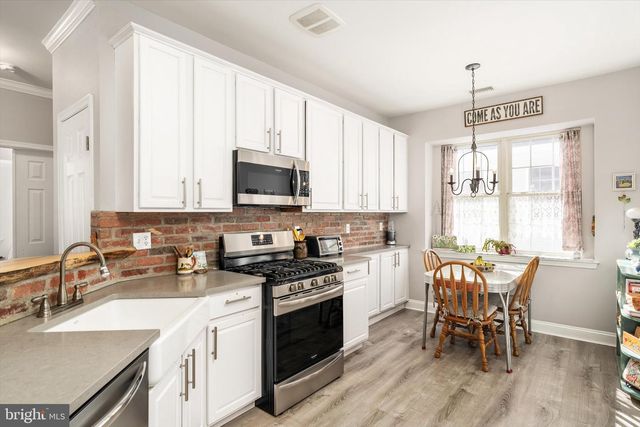 3 NIGHTINGALE DR, Hamilton, NJ 08690