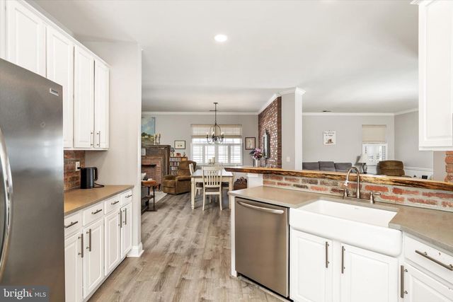 3 NIGHTINGALE DR, Hamilton, NJ 08690