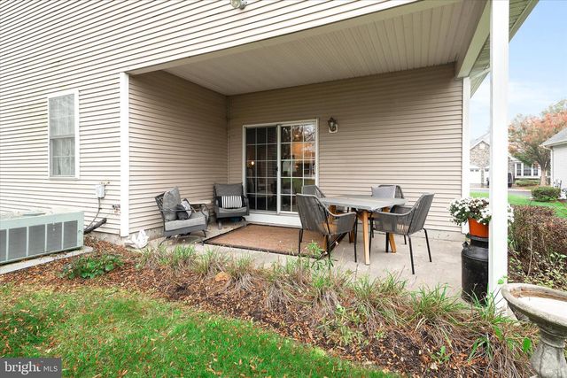 3 NIGHTINGALE DR, Hamilton, NJ 08690