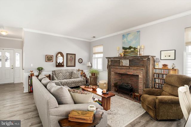 3 NIGHTINGALE DR, Hamilton, NJ 08690