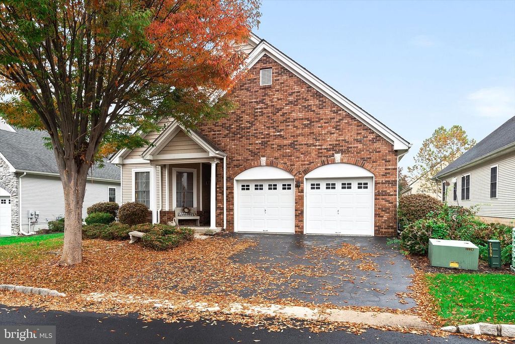 3 NIGHTINGALE DR, Hamilton, NJ 08690