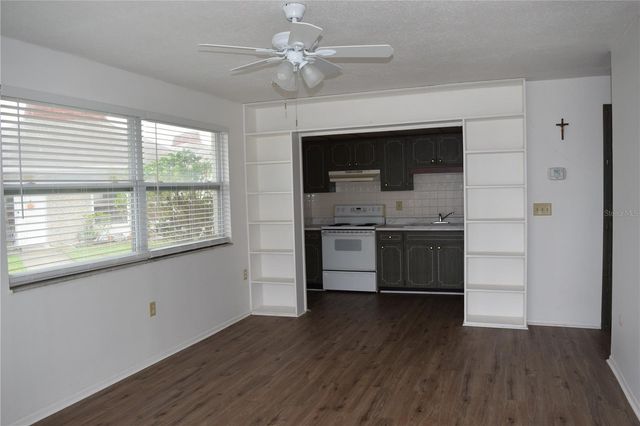 4357 TAHITIAN GARDENS CIRCLE E, Holiday, FL 34691