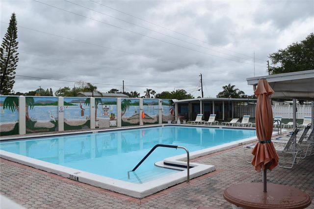 4357 TAHITIAN GARDENS CIRCLE E, Holiday, FL 34691