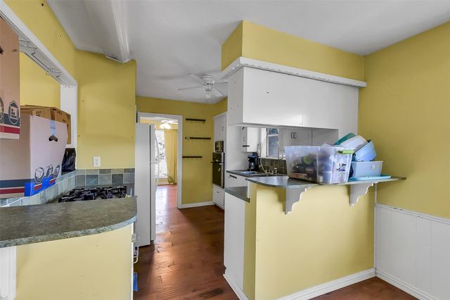 518 Whitecap Drive, El Lago, TX 77586