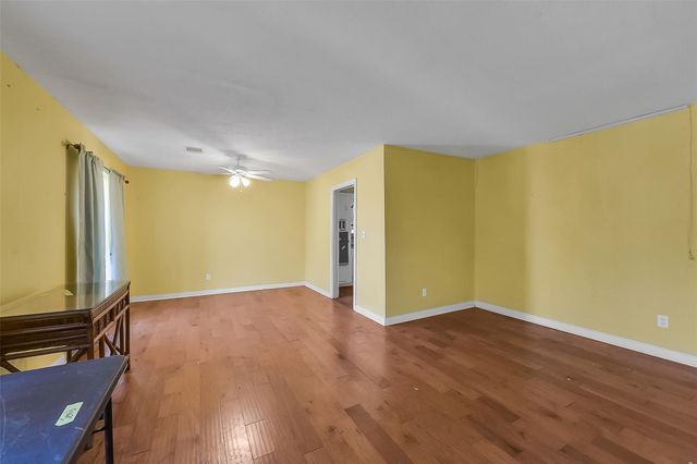 518 Whitecap Drive, El Lago, TX 77586