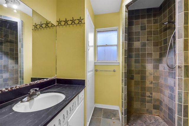 518 Whitecap Drive, El Lago, TX 77586