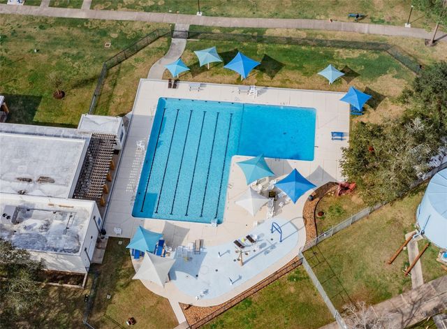 518 Whitecap Drive, El Lago, TX 77586