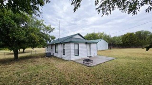 214 S Reynolds Avenue, Throckmorton, TX 76483