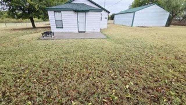 214 S Reynolds Avenue, Throckmorton, TX 76483
