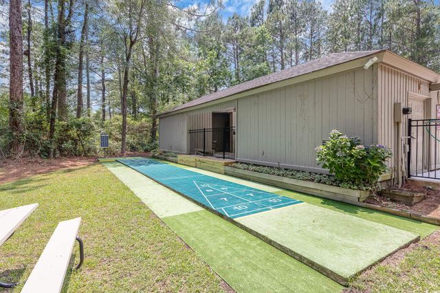 137 Hickory Dr., Conway, SC 29526