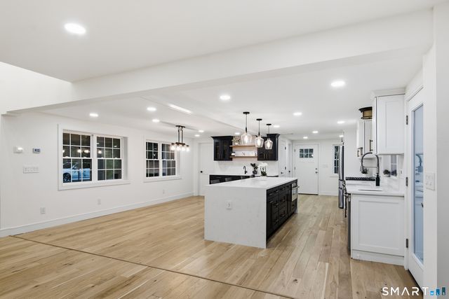 9 Bradley Lane, Newtown, CT 06482