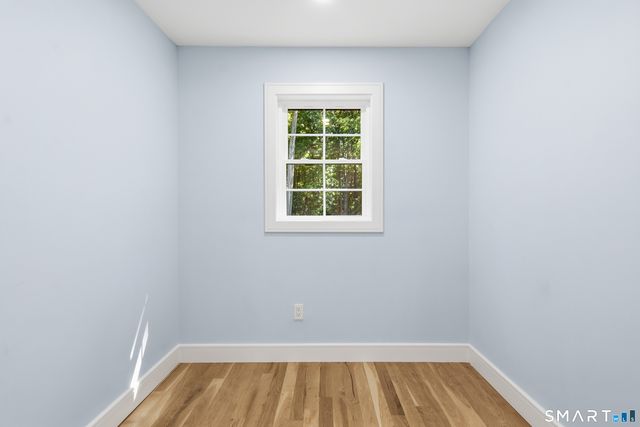 9 Bradley Lane, Newtown, CT 06482