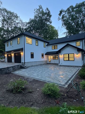9 Bradley Lane, Newtown, CT 06482