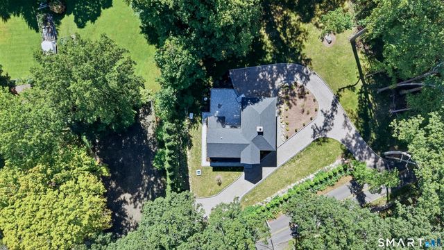 9 Bradley Lane, Newtown, CT 06482