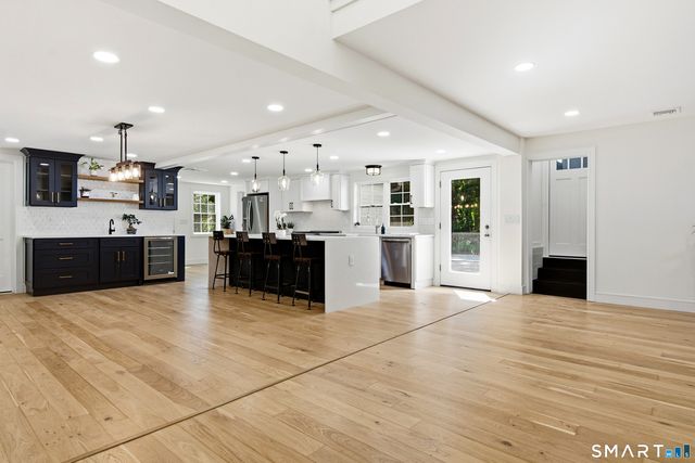 9 Bradley Lane, Newtown, CT 06482