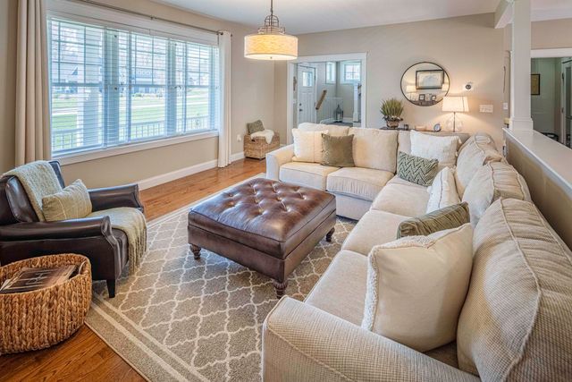 89 Emerald Lane, Dover, NH 03820