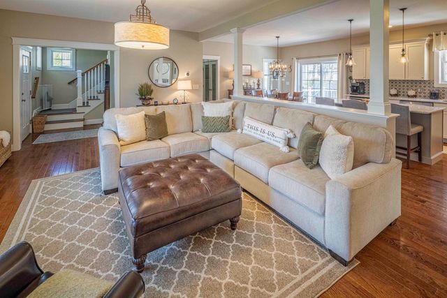 89 Emerald Lane, Dover, NH 03820