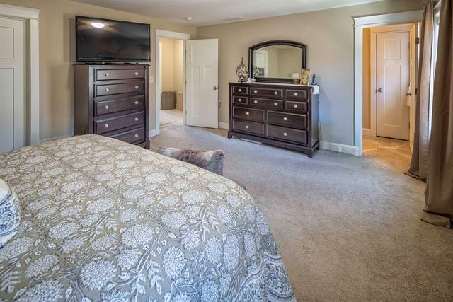 89 Emerald Lane, Dover, NH 03820