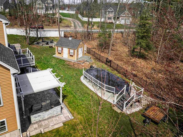 89 Emerald Lane, Dover, NH 03820