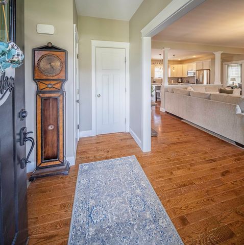 89 Emerald Lane, Dover, NH 03820