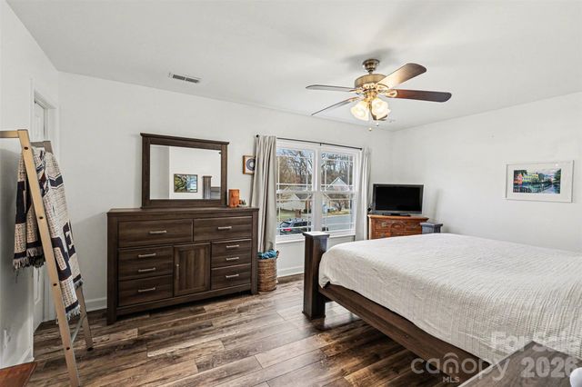 1636 Clooney Lane, Charlotte, NC 28262