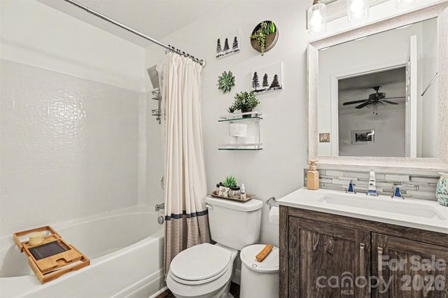 1636 Clooney Lane, Charlotte, NC 28262