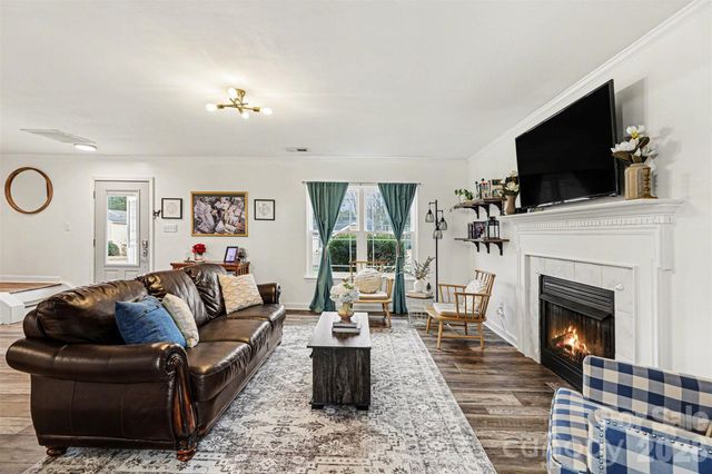 1636 Clooney Lane, Charlotte, NC 28262